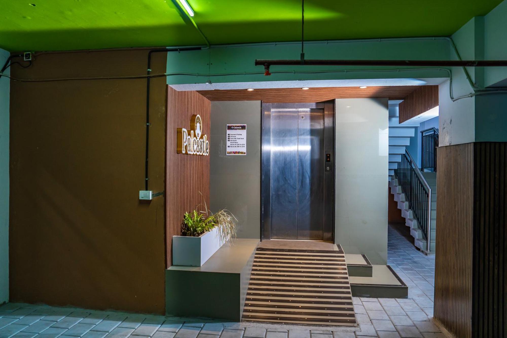 Hotel Palcastle Regency Palakkad Esterno foto